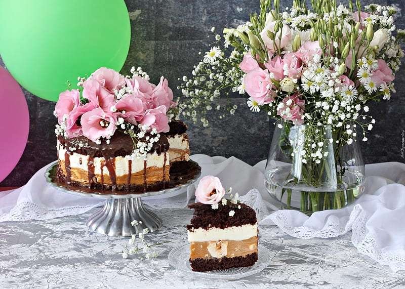 Read more about the article Add a Touch of Sweetness and Beauty to Your Life with Our Best Flowers and Cakes in 2023