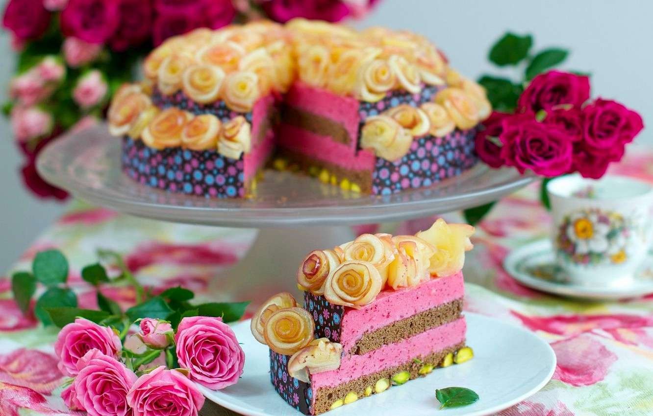 Read more about the article Make Every Celebration Memorable with Our Beautiful Flowers and Tasty Cakes in 2023
