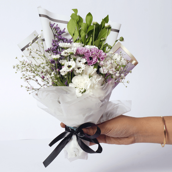 Pocket Daisy Mini Bouquet