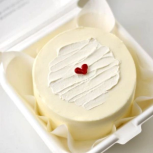 Heartfelt Vanilla Bento Cake